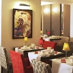 Hotel Eiffel Seine