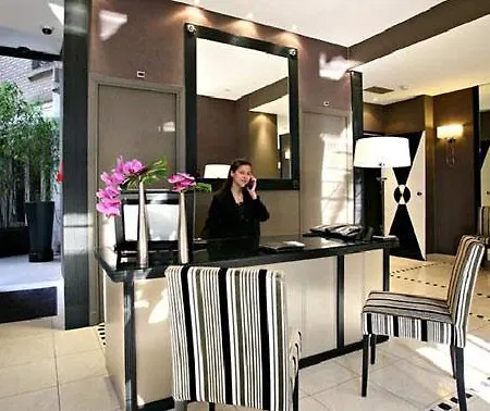 Hotel Eiffel Seine Parigi